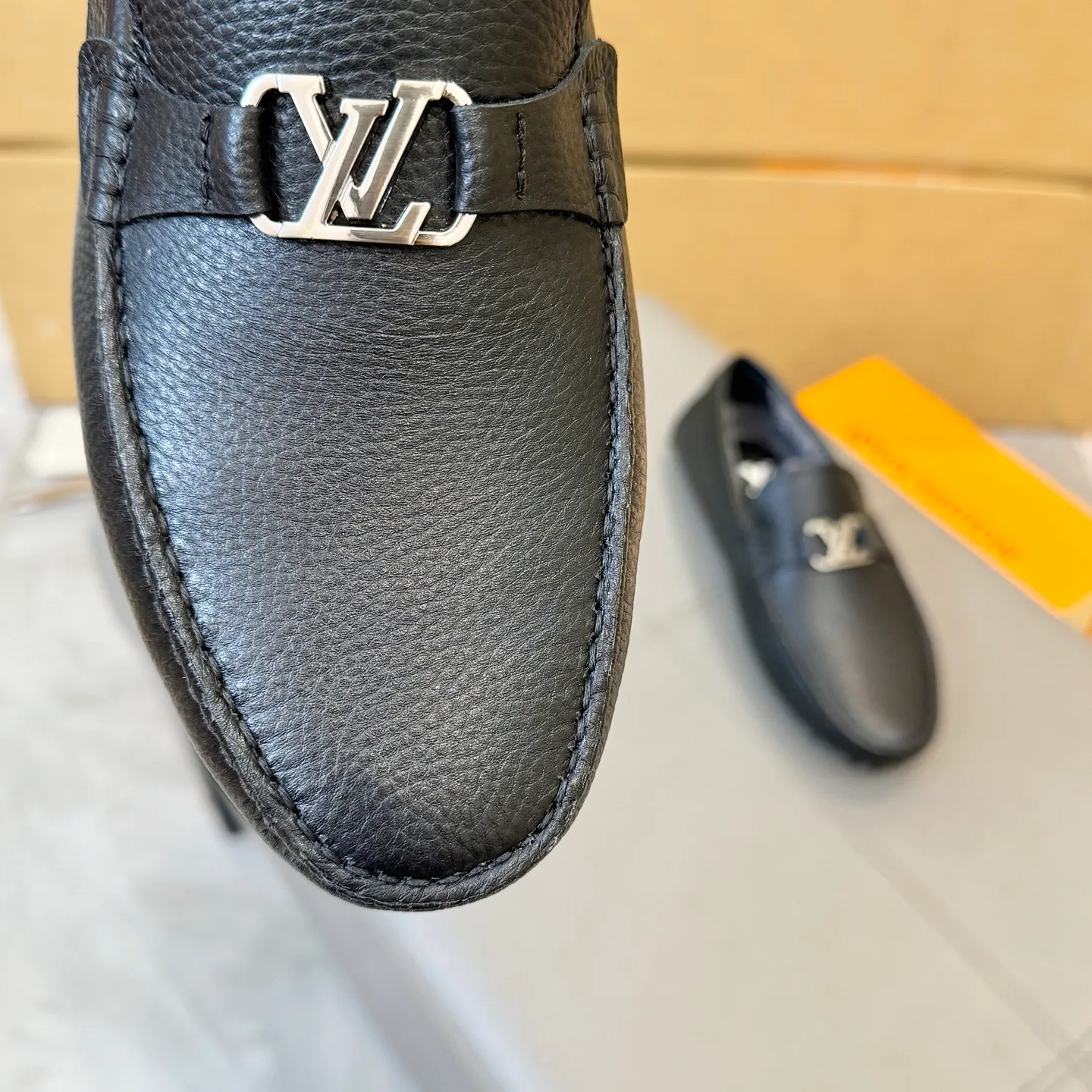 Factory price: 460💰 [LV] Autumn and winter style fur integrated 2025 men's beanie shoes (market top version) first layer cowhide ➕ real wool lining original packaging. Size: 38-45